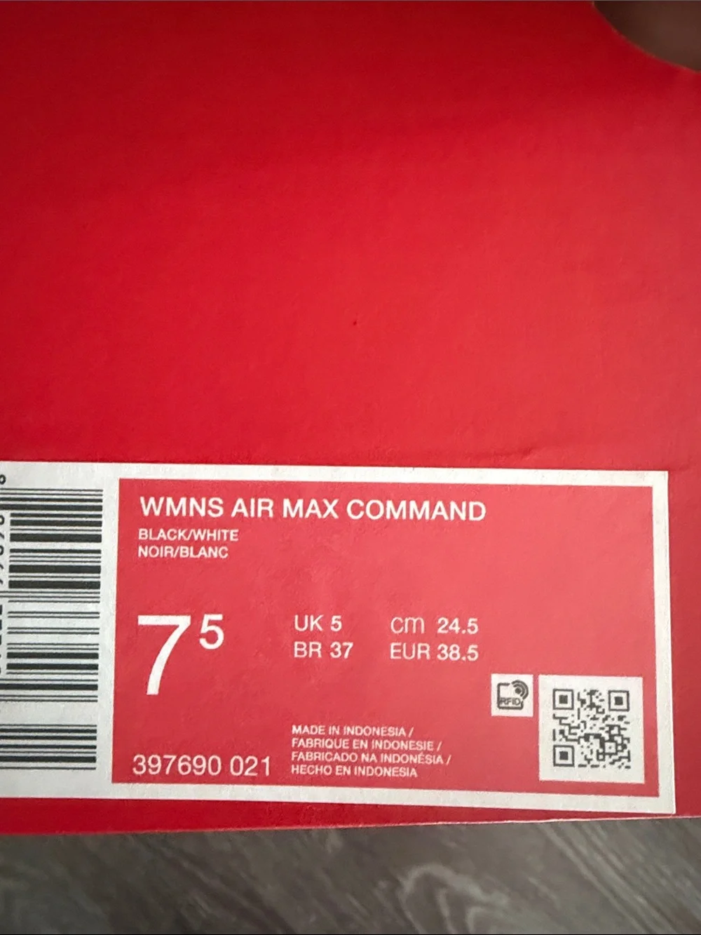 Nike Women’s Air Max Command